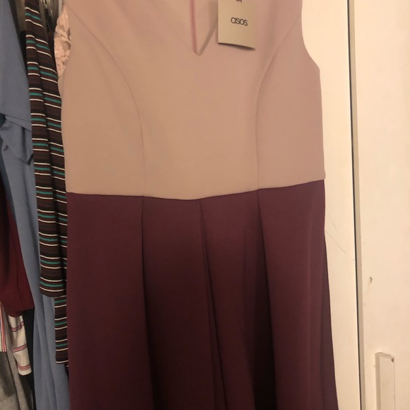 Woman’s dress - Picture 3 of 3